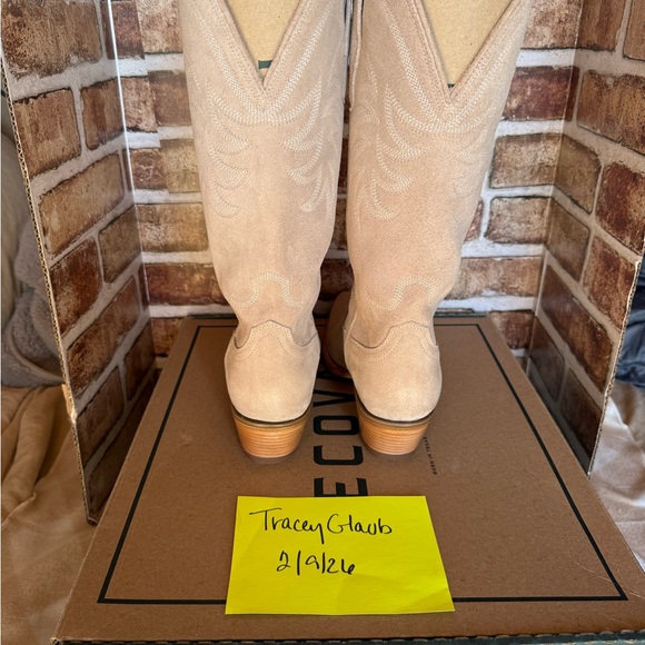 Tecovas Fawn Annie new 8.5 - Picture 2 of 4